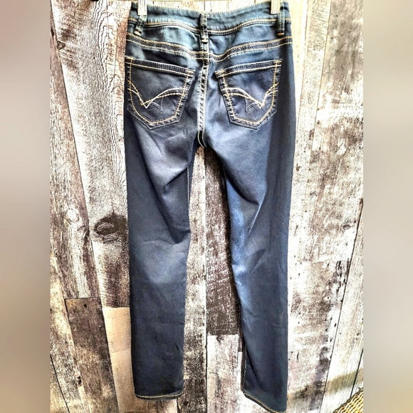 (J-22)High Rise Straight Leg, W 24, L 34 - Picture 2 of 2